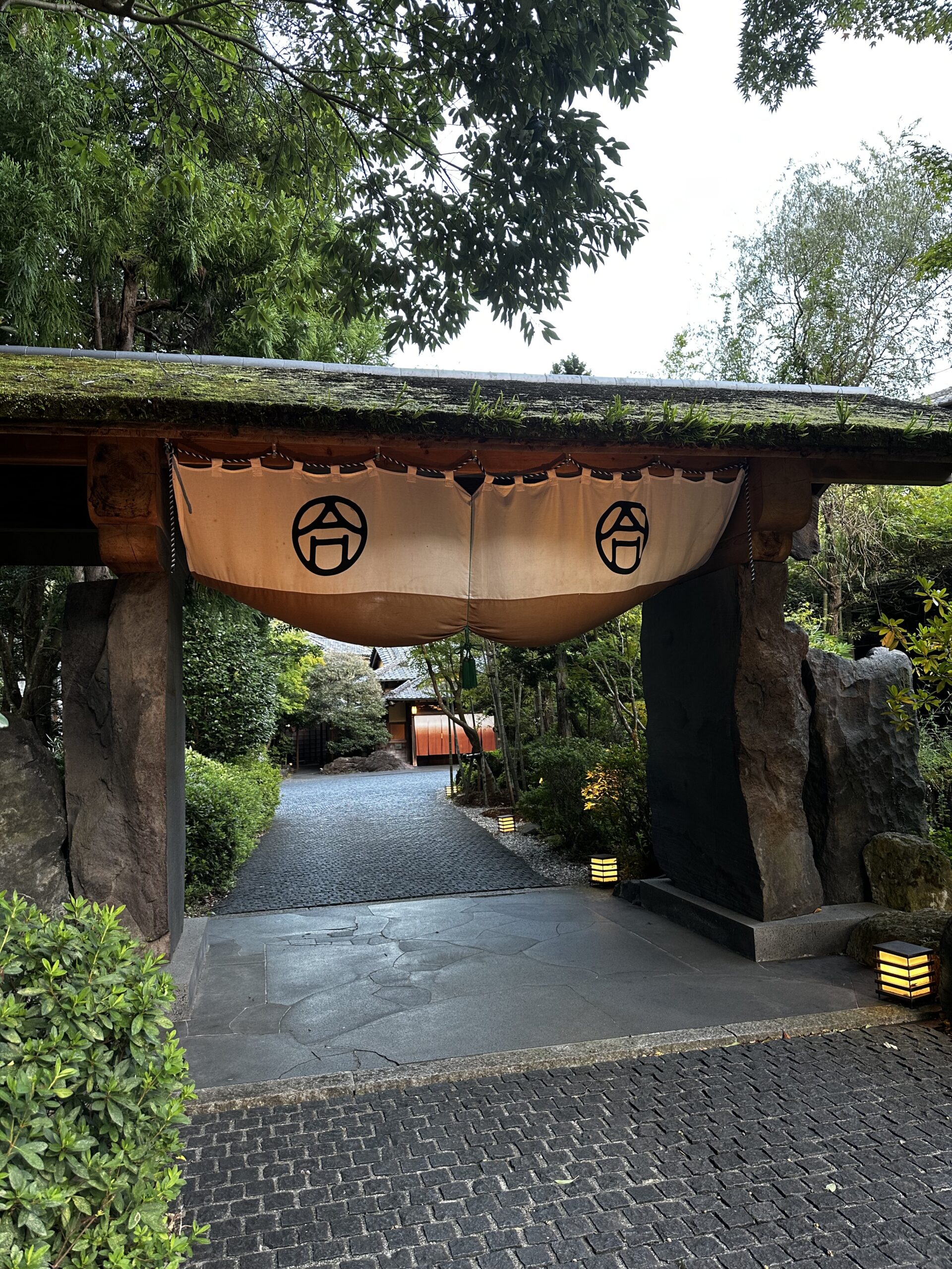 おちあいろうとは？