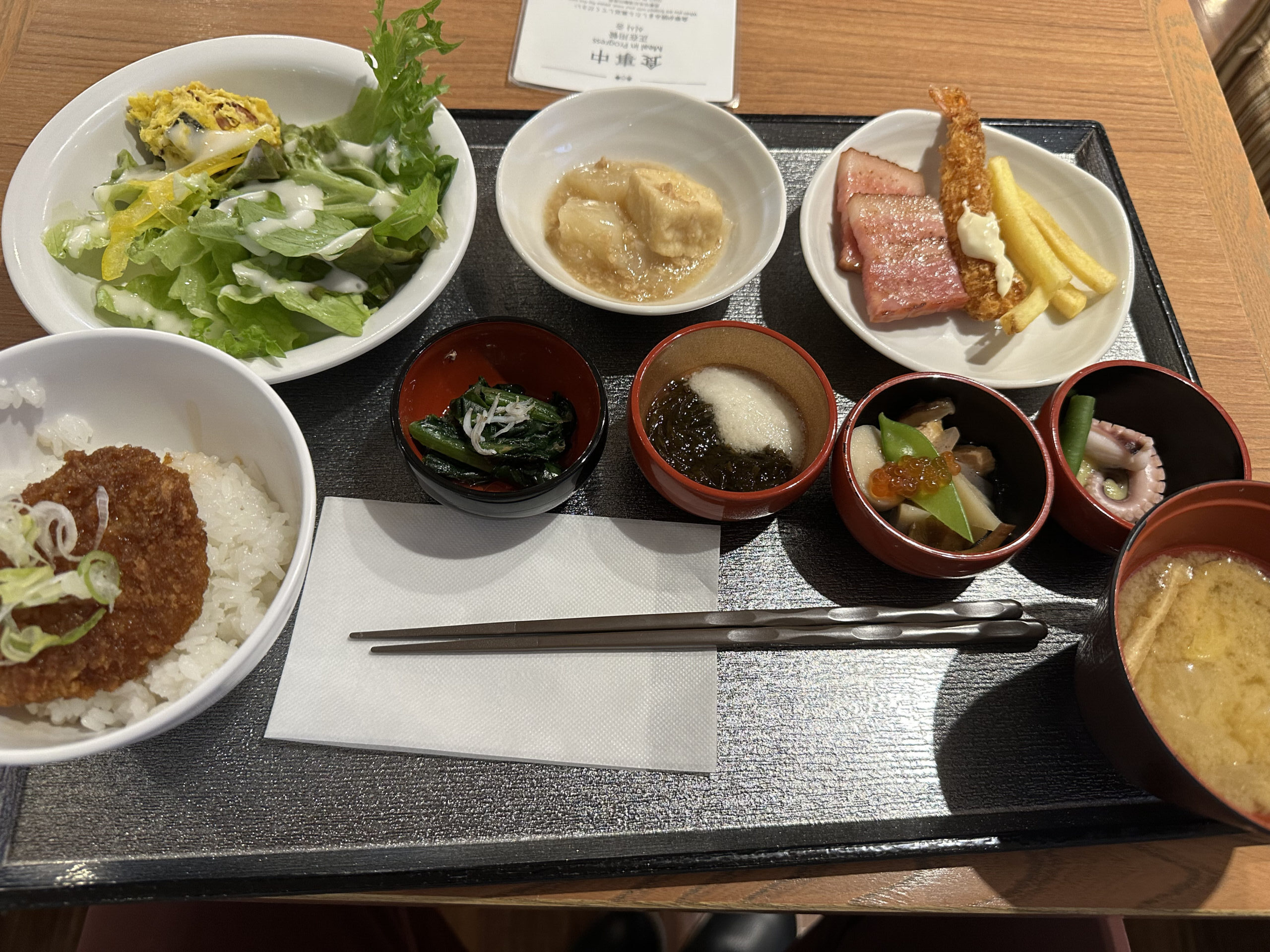 朝食バイキング：たれかつ丼が「最高」でした